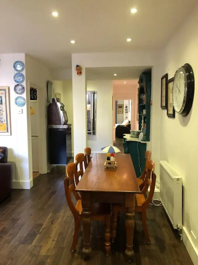 Cozy 2 Bedroom Flat In The Heart Of Brighton
