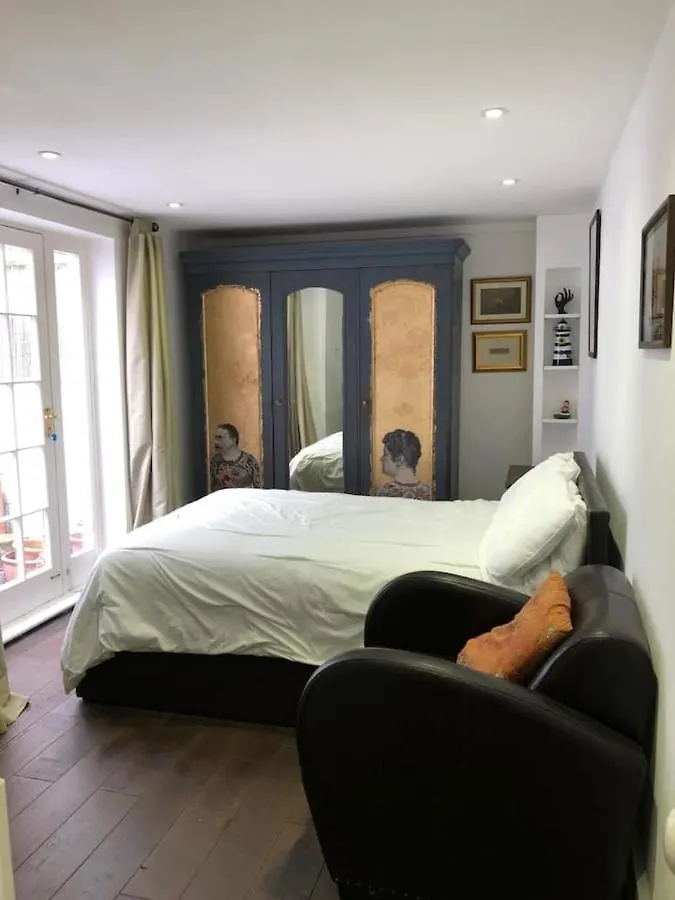 Cozy 2 Bedroom Flat In The Heart Of Brighton